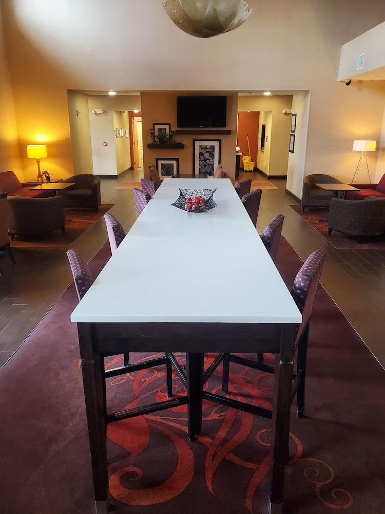 Hampton Inn & Suites Jamestown Buitenkant foto